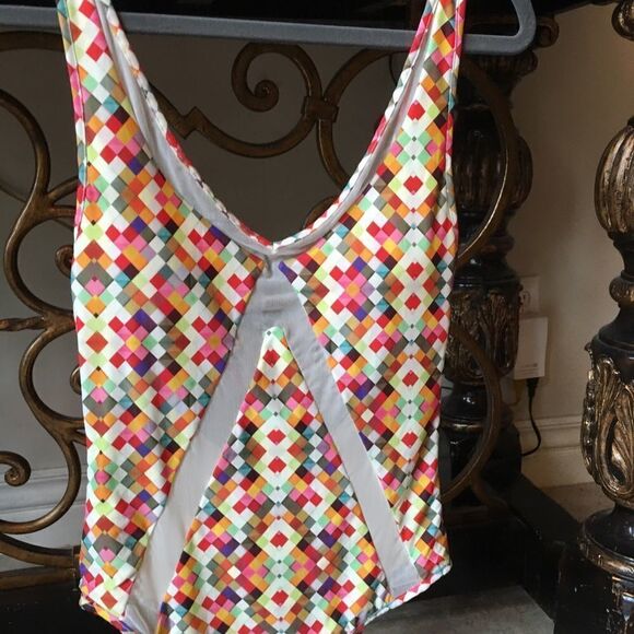 NEIMAN MARCUS Sunny Block w Mesh One Piece - Picture 1 of 16